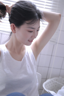 和漂亮邻居少妇做爰3